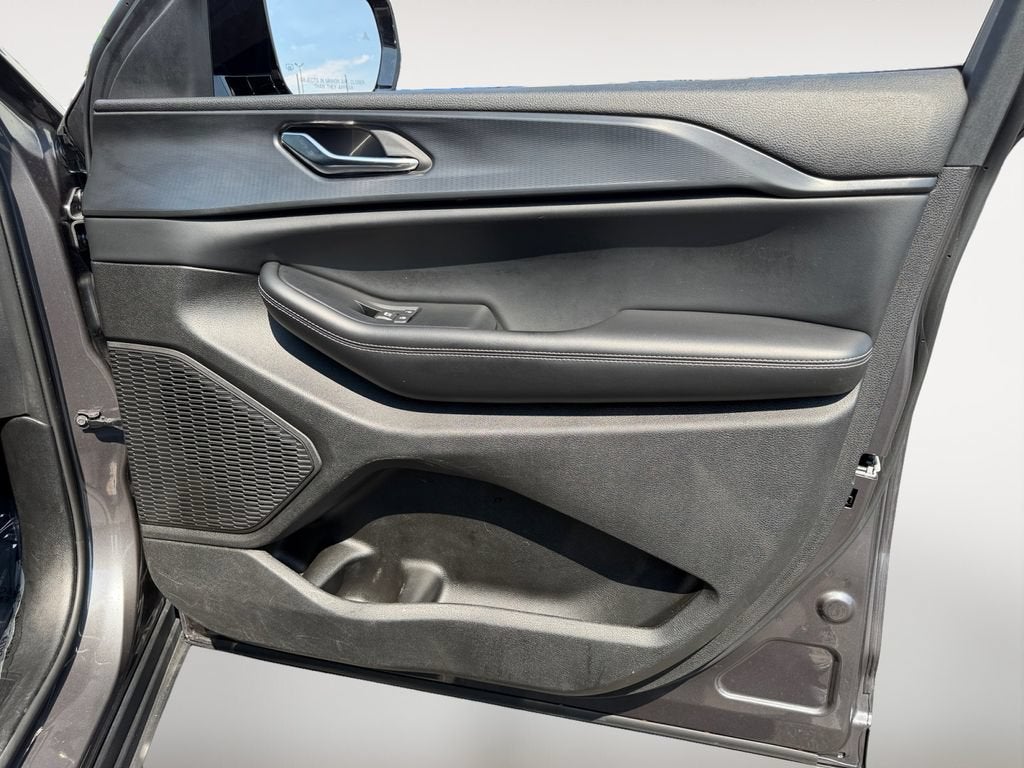 2024 Jeep Grand Cherokee L Altitude 4x4