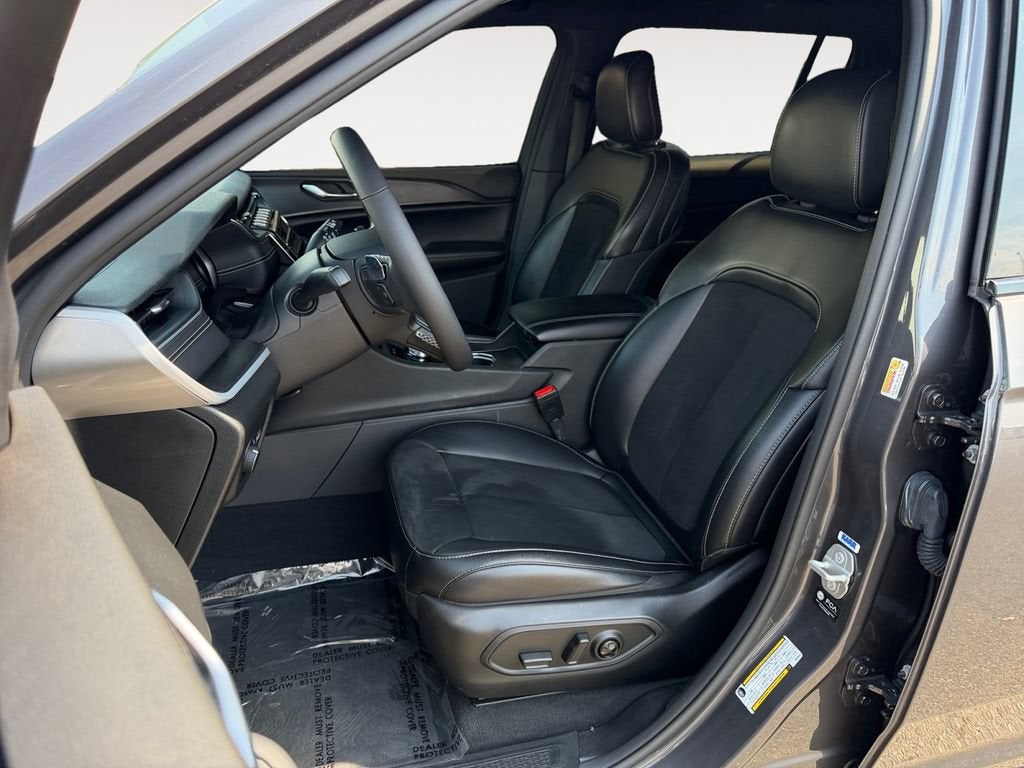 2024 Jeep Grand Cherokee L Altitude 4x4