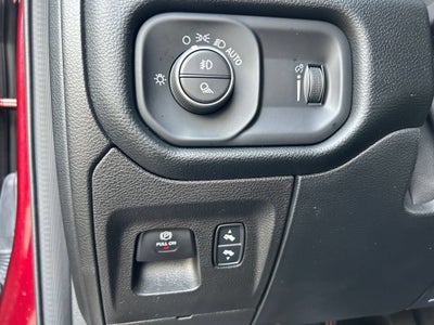 2021 RAM 1500 Big Horn Crew Cab 4x4 5'7" Box