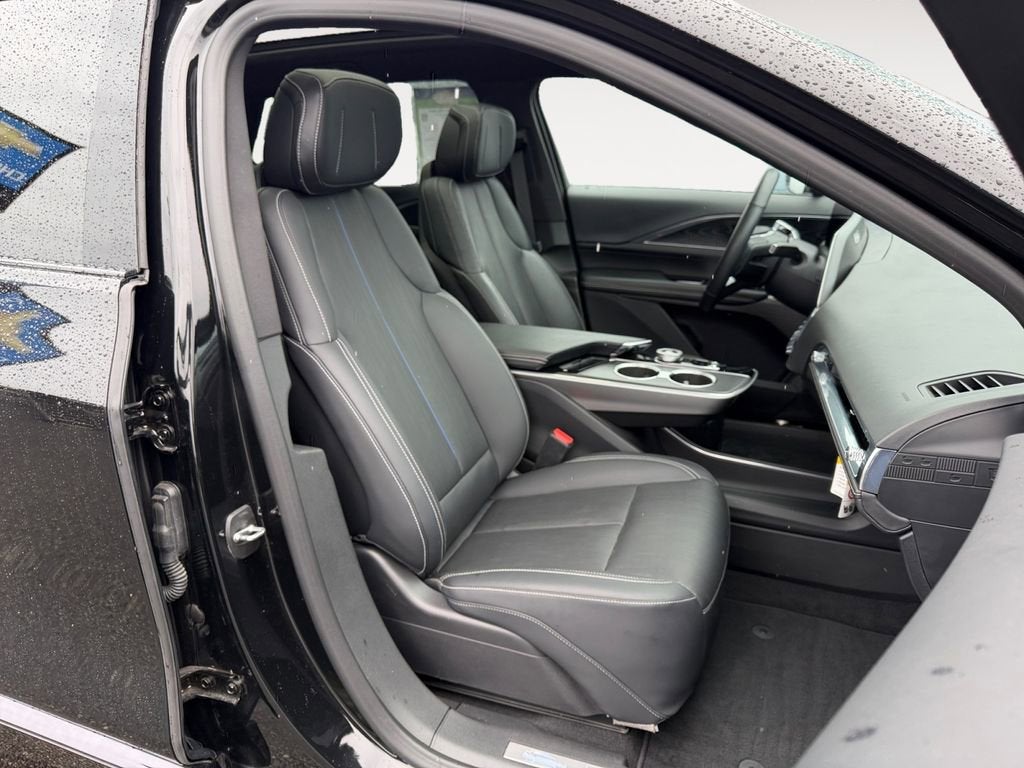 2024 Cadillac LYRIQ Sport 1