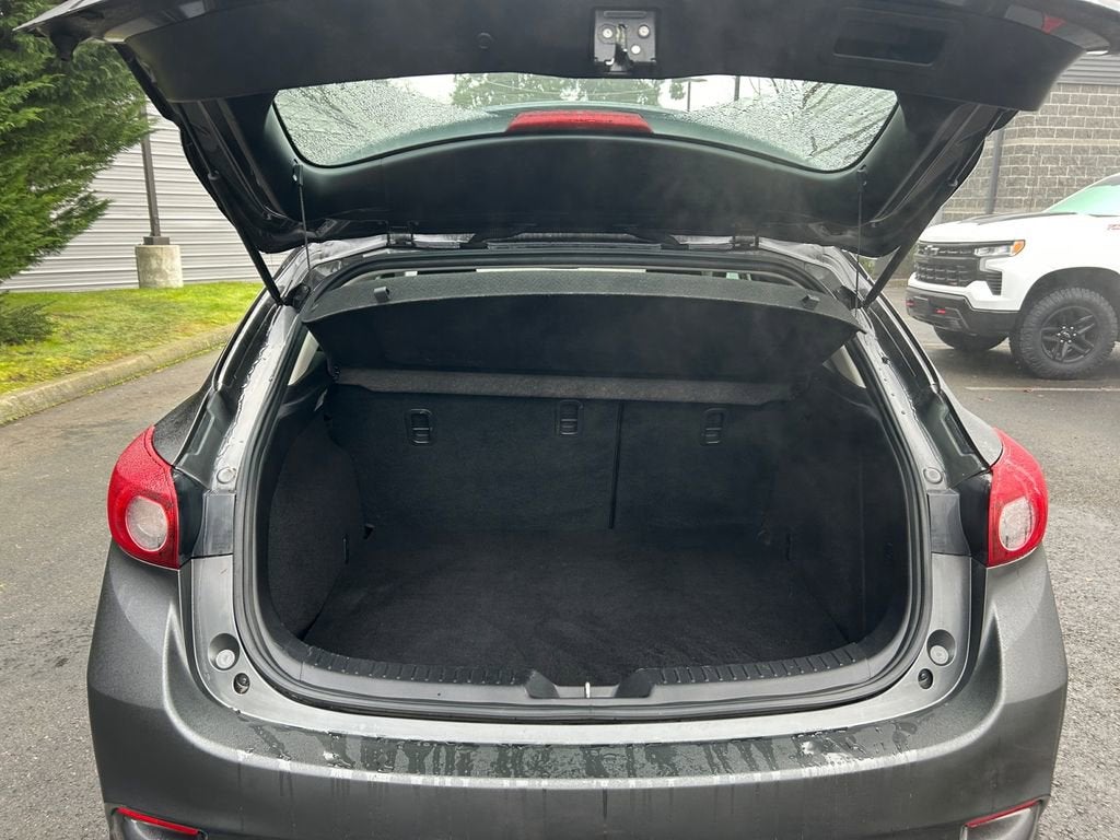 2018 Mazda Mazda3 5-Door Sport