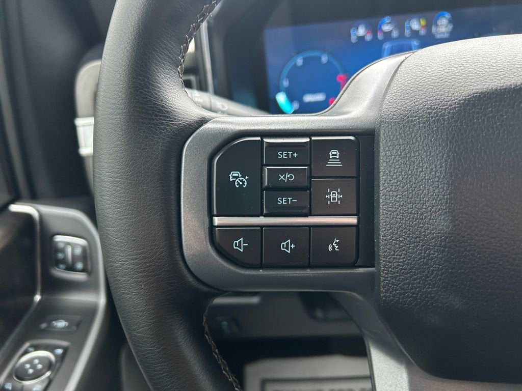 2025 Ford Super Duty F-350 SRW Lariat Ultimate Package