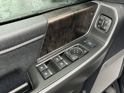 2025 Ford Super Duty F-350 SRW Lariat Ultimate Package