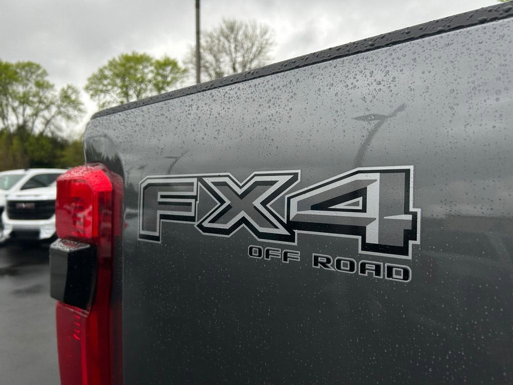 2025 Ford Super Duty F-350 SRW Lariat Ultimate Package