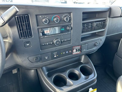 2025 Chevrolet Express Cutaway 3500 1WT