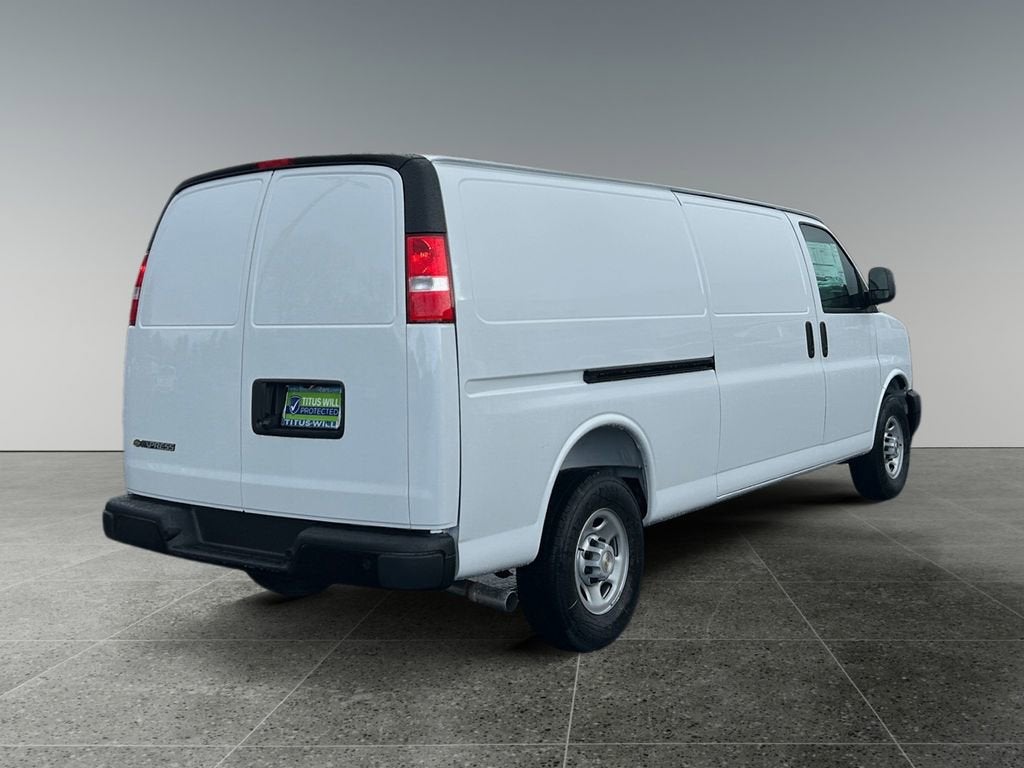 2025 Chevrolet Express Cargo WT