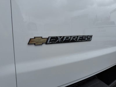 2025 Chevrolet Express Cargo WT