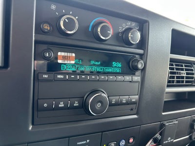 2025 Chevrolet Express Cargo WT