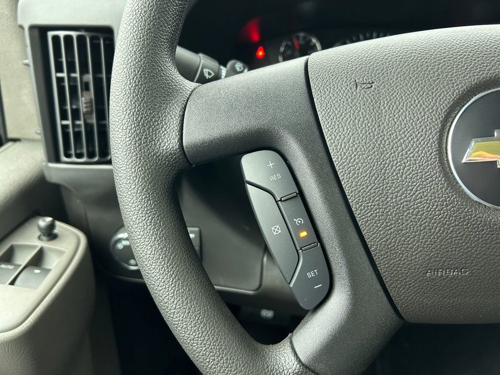 2026 Chevrolet Express Cargo 1WT