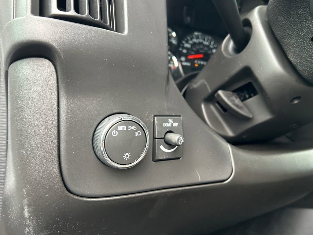 2026 Chevrolet Express Cargo 1WT