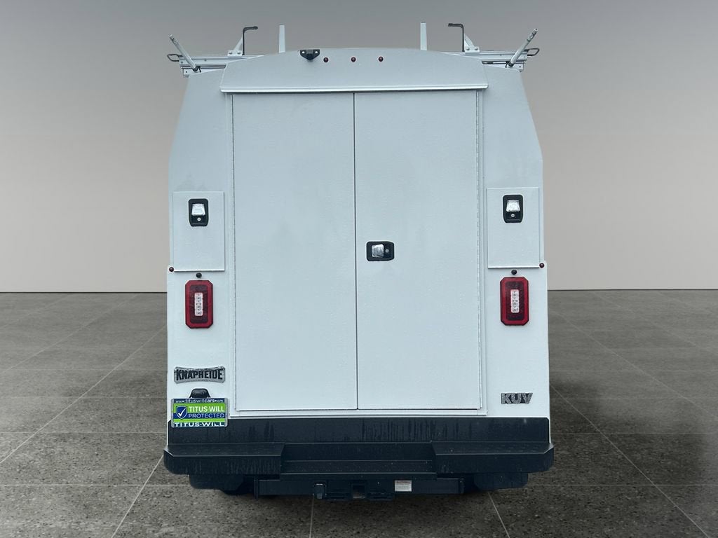 2025 GMC Savana Cutaway 3500 1WT