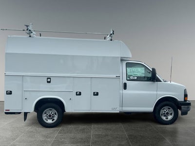 2025 GMC Savana Cutaway 3500 1WT