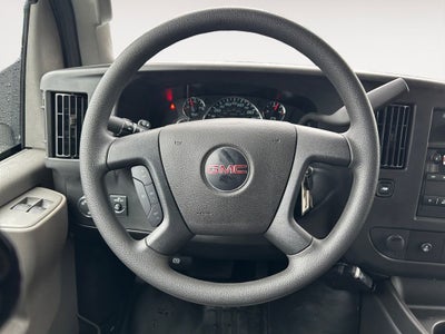 2025 GMC Savana Cutaway 3500 1WT