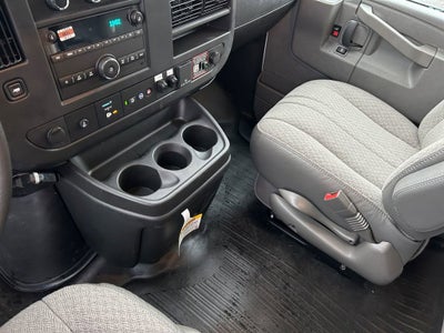 2025 GMC Savana Cutaway 3500 1WT