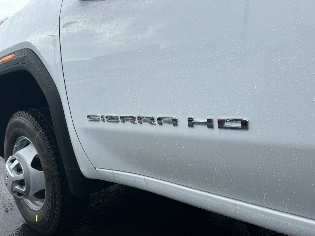 2026 GMC Sierra 3500 HD Chassis Cab Pro