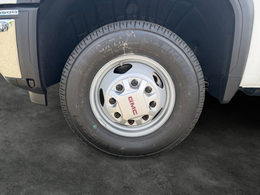 2026 GMC Sierra 3500 HD Chassis Cab Pro