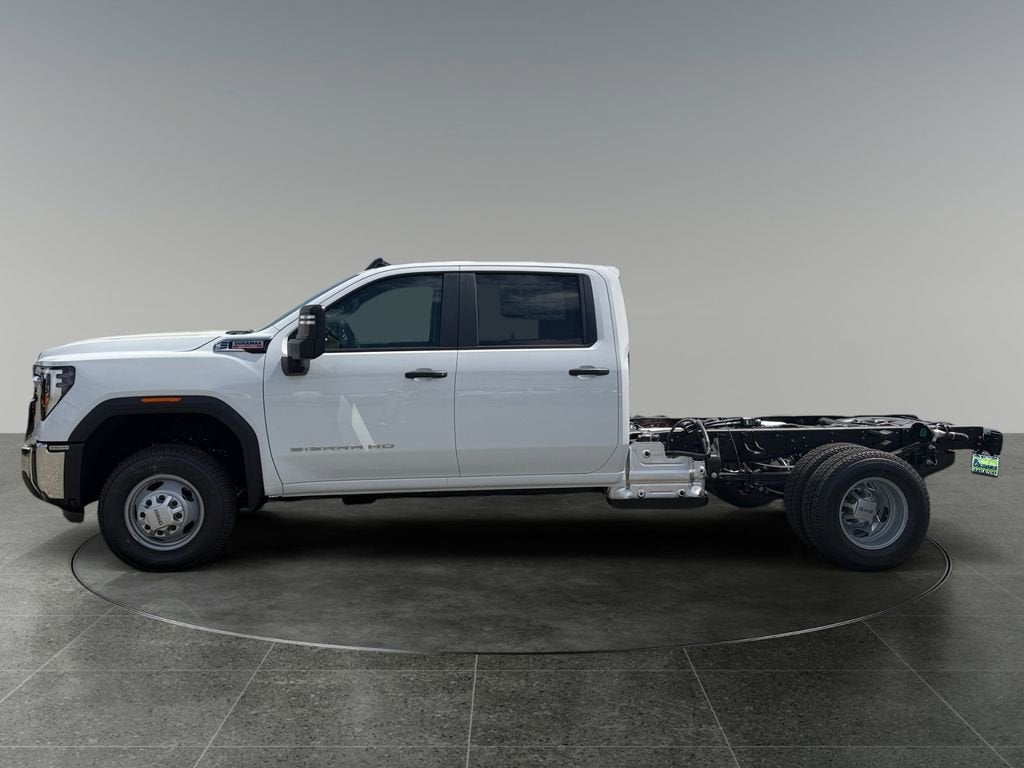 2026 GMC Sierra 3500 HD Chassis Cab Pro