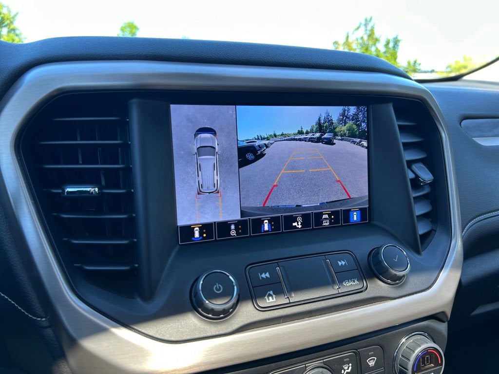 2022 GMC Acadia Denali