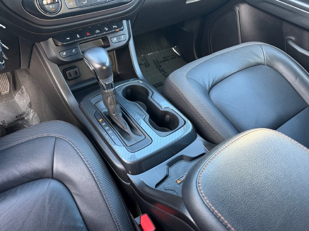 2022 GMC Canyon 4WD AT4 w/Leather