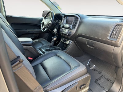 2022 GMC Canyon 4WD AT4 w/Leather