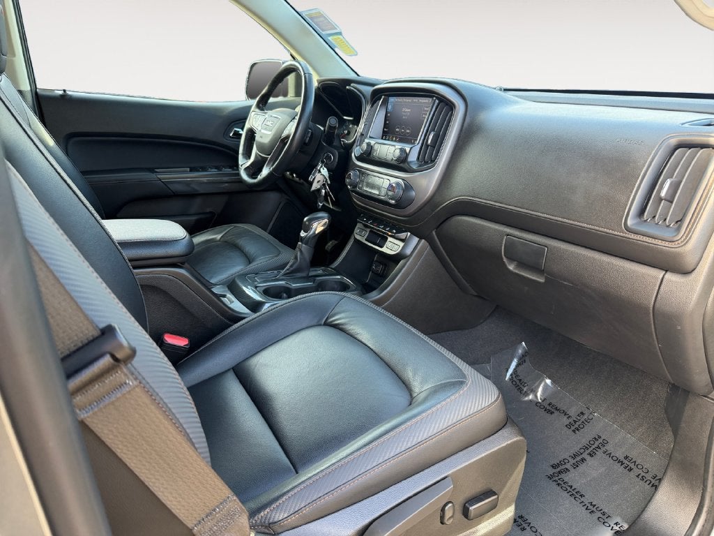 2022 GMC Canyon 4WD AT4 w/Leather
