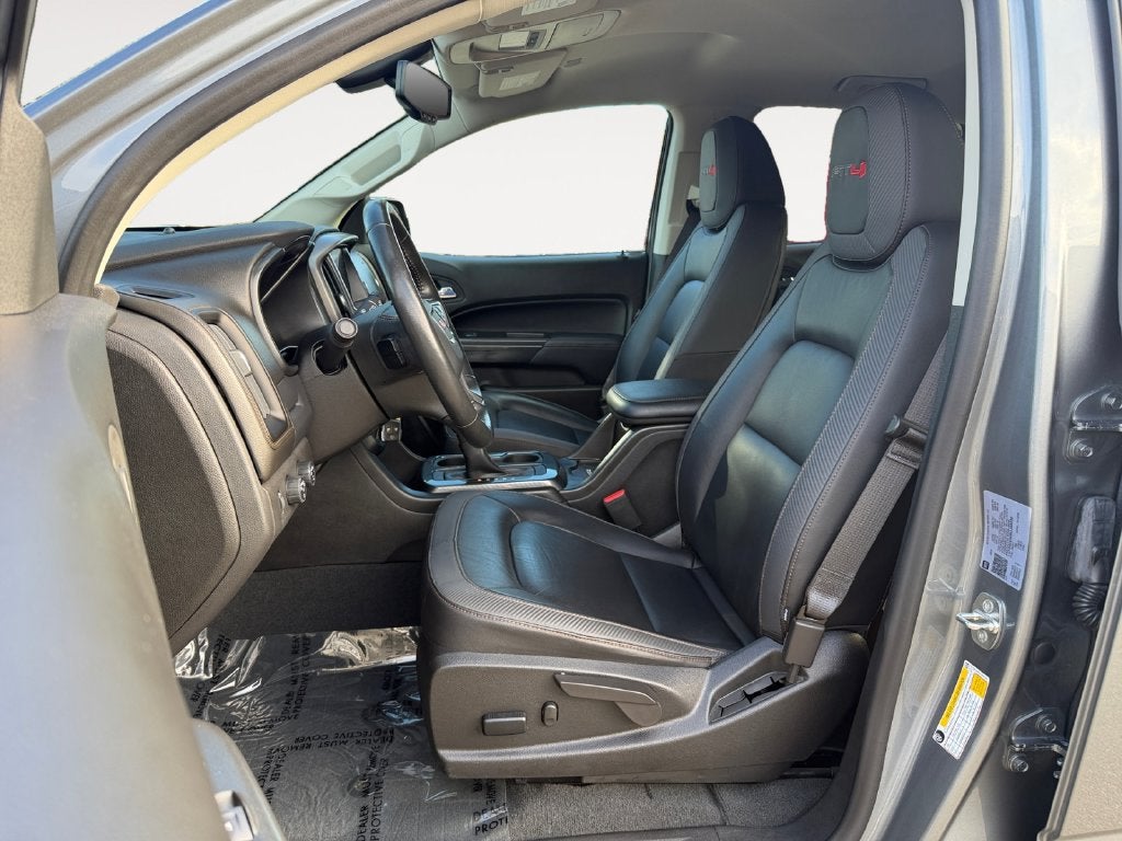 2022 GMC Canyon 4WD AT4 w/Leather