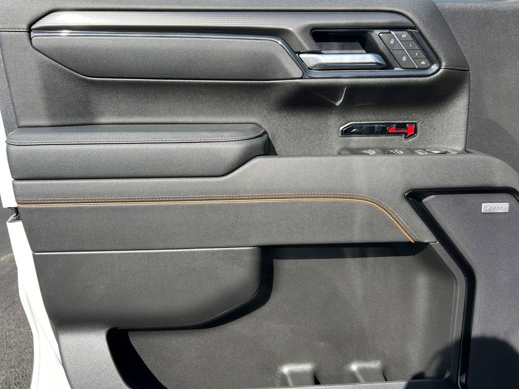 2025 GMC Sierra 1500 AT4