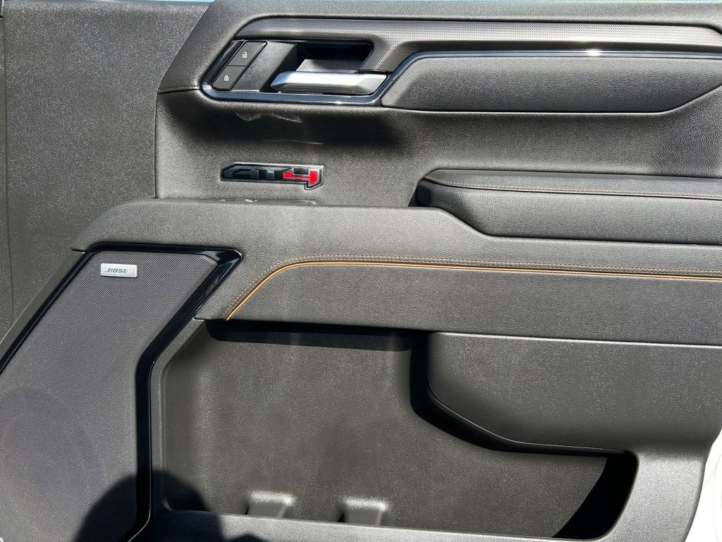 2025 GMC Sierra 1500 AT4