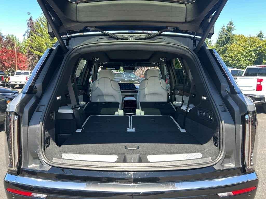 2026 Cadillac VISTIQ Luxury