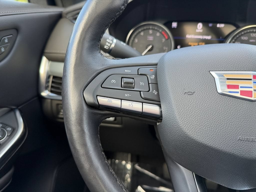 2023 Cadillac XT4 Premium Luxury