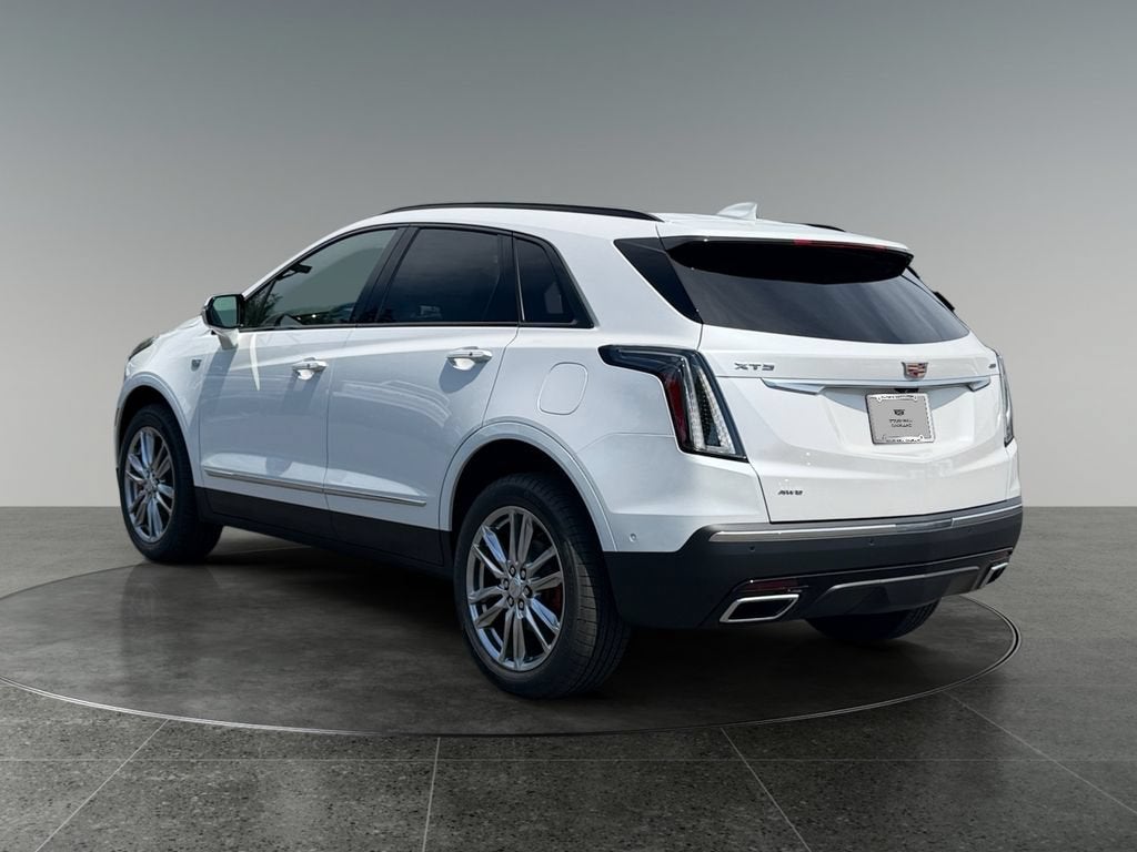 2026 Cadillac XT5 Sport
