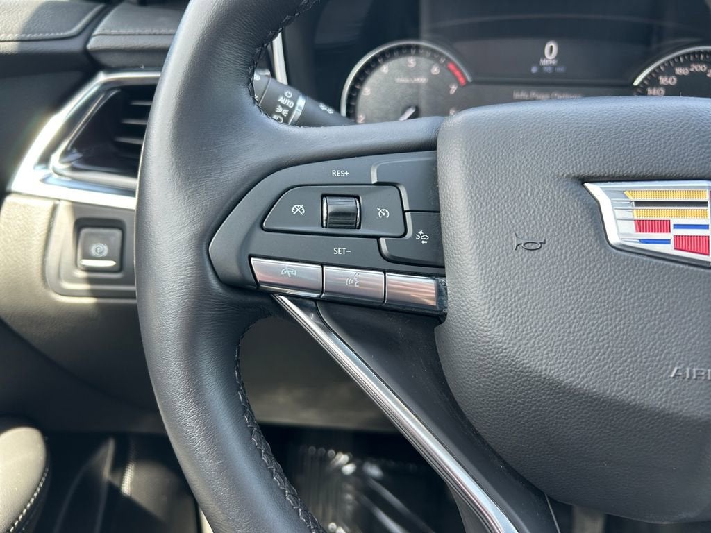2025 Cadillac XT6 Luxury
