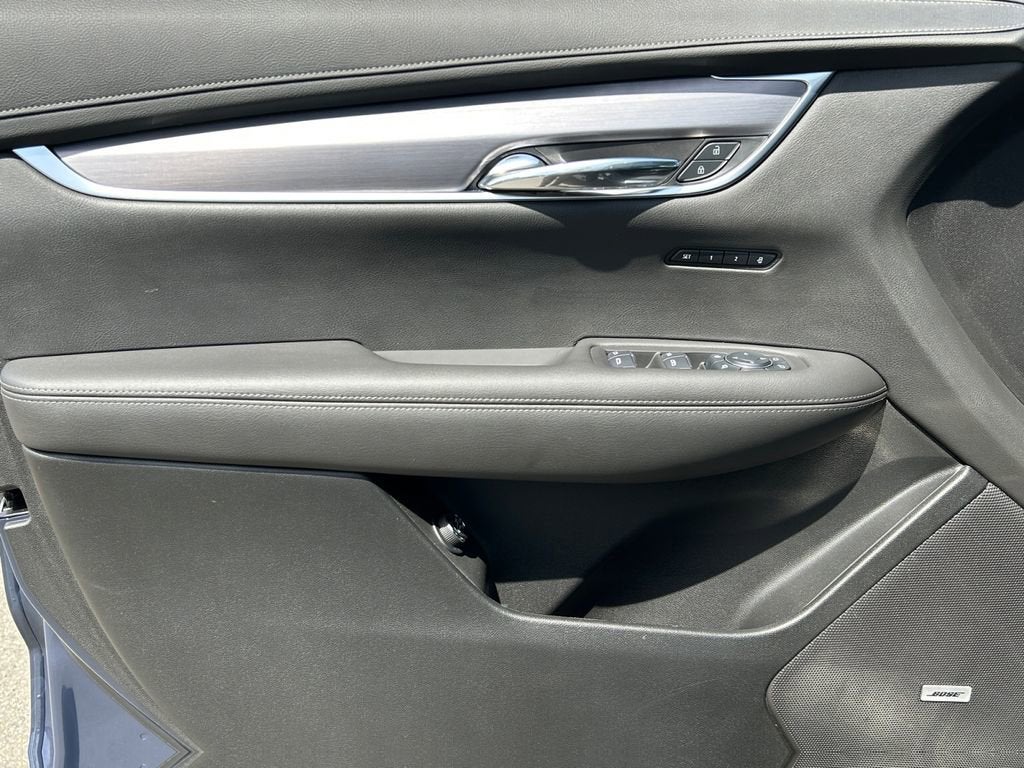 2025 Cadillac XT6 Luxury