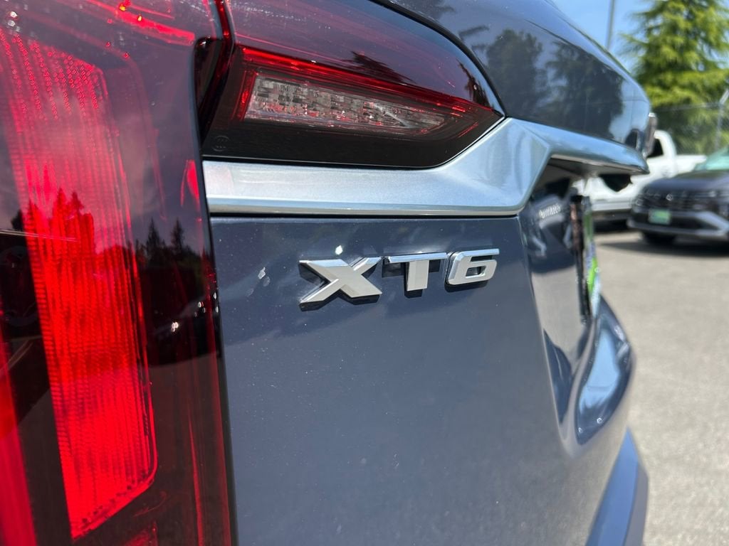 2025 Cadillac XT6 Luxury