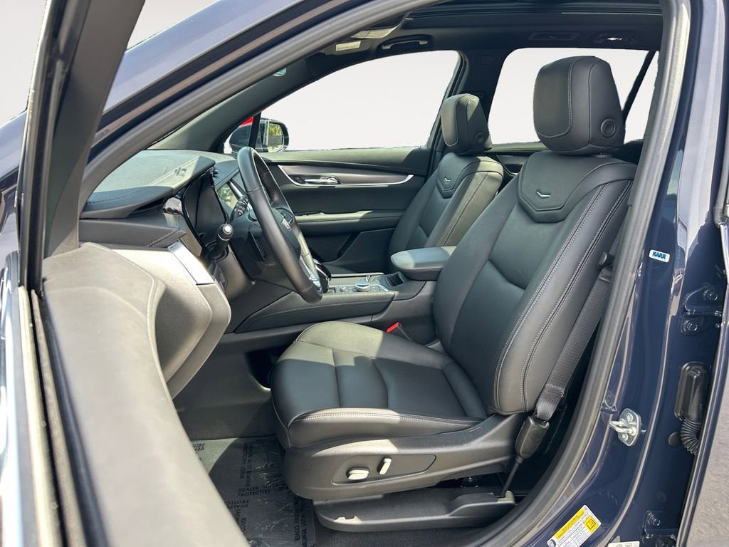 2025 Cadillac XT6 Luxury