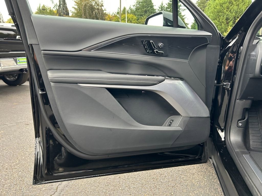 2026 Cadillac LYRIQ Premium Luxury