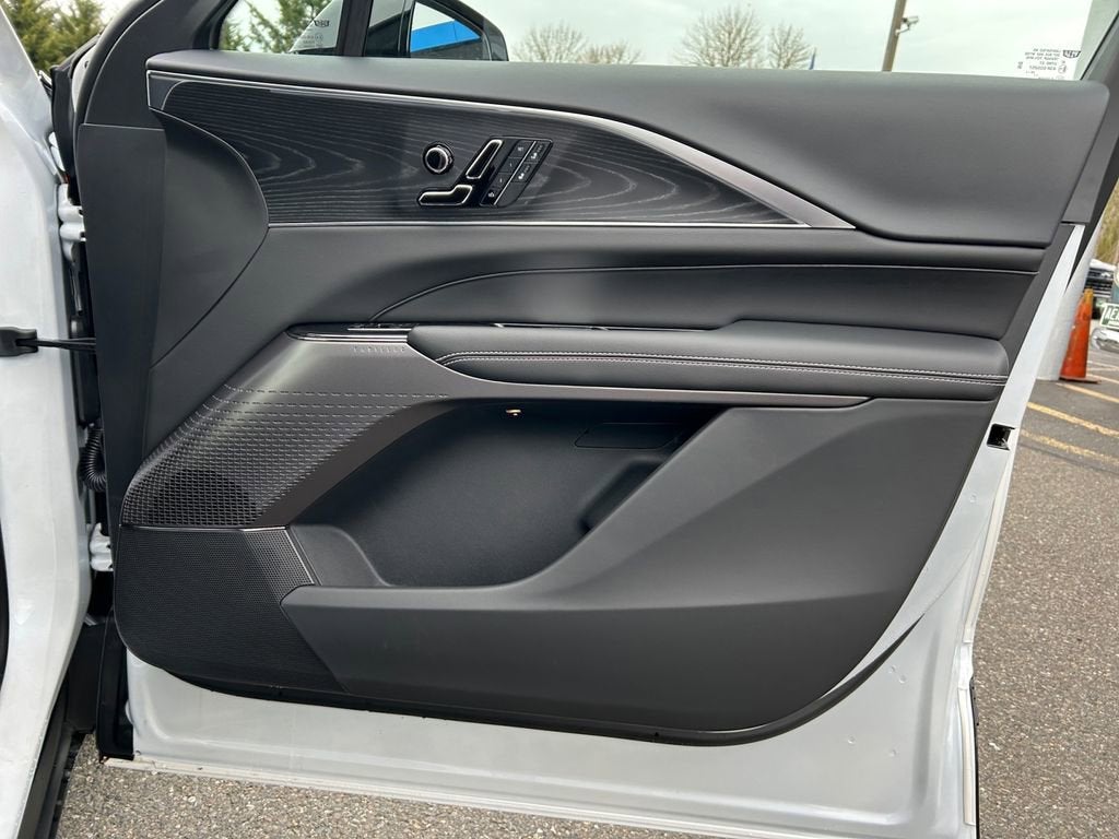 2025 Cadillac LYRIQ Sport 1