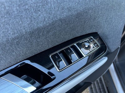 2025 Cadillac Escalade ESV Premium Luxury Platinum