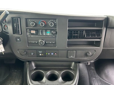 2025 Chevrolet Express Cutaway 3500 1WT