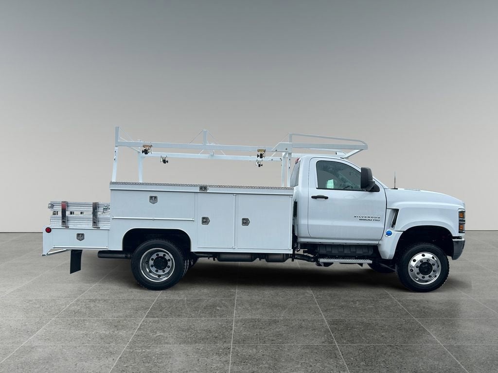 2024 Chevrolet Silverado 5500 HD Work Truck