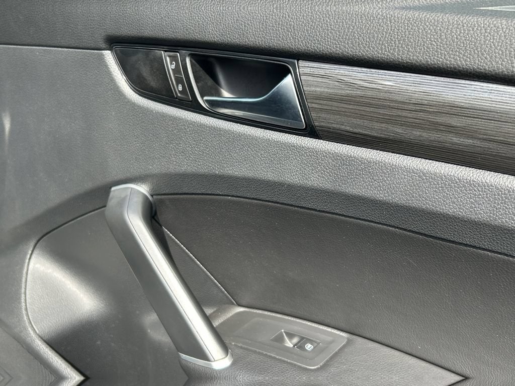 2021 Volkswagen Passat 2.0T R-Line