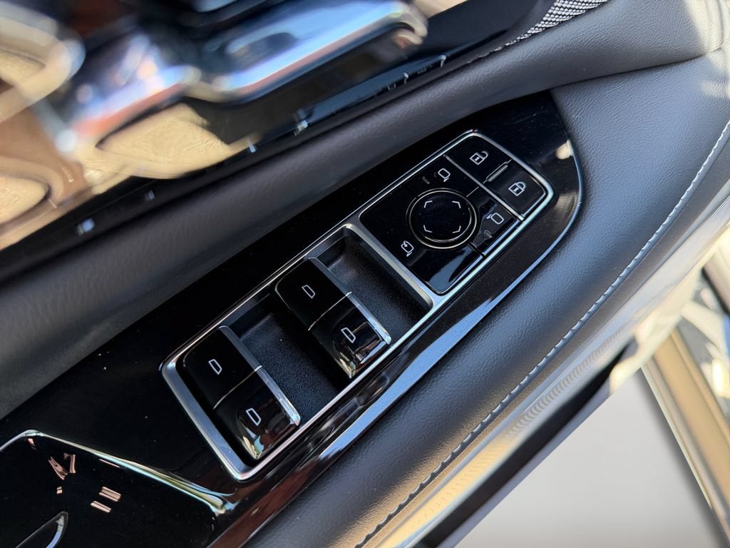 2027 Cadillac OPTIQ Luxury