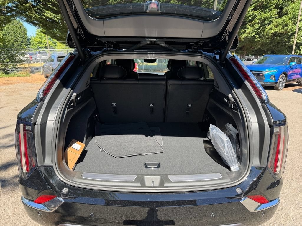 2027 Cadillac OPTIQ Luxury