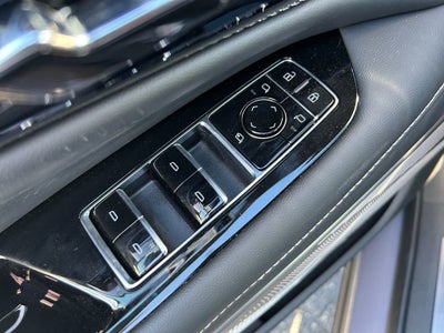 2025 Cadillac OPTIQ Luxury 1