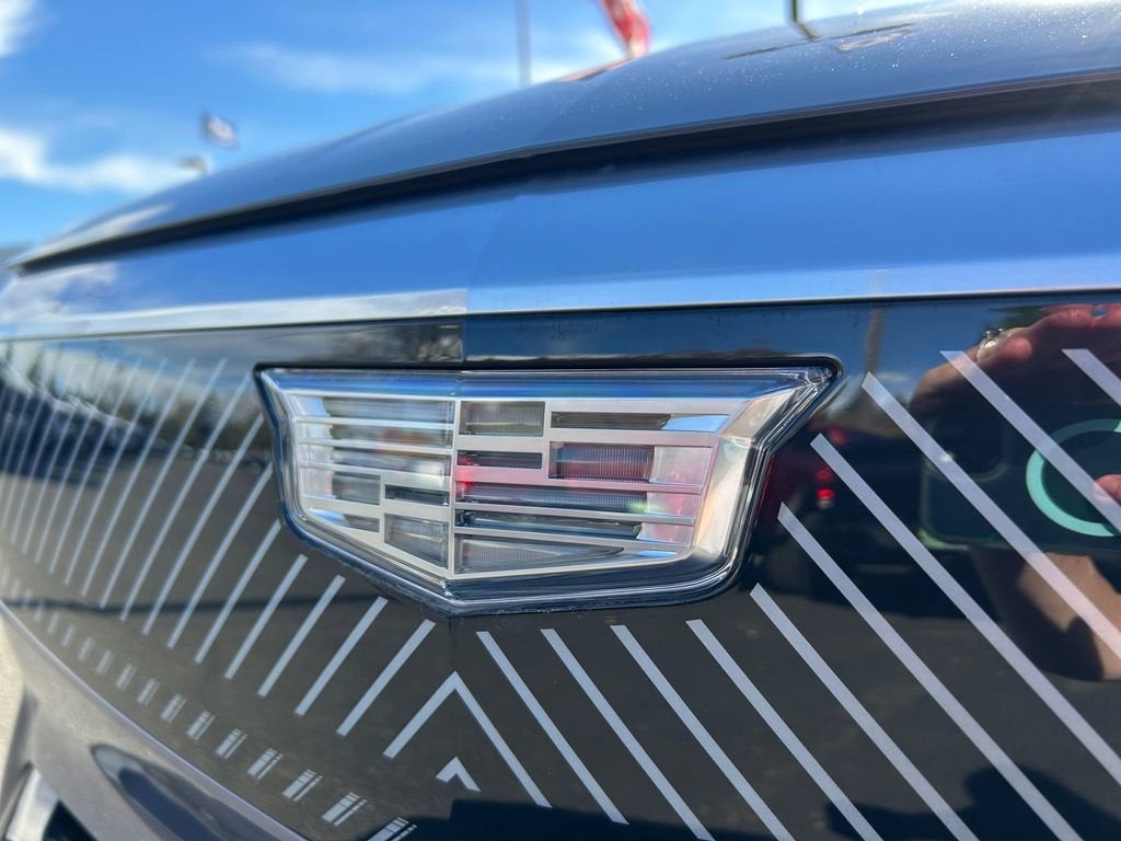 2025 Cadillac OPTIQ Luxury 1