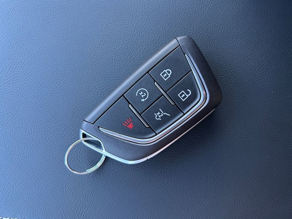 2025 Cadillac OPTIQ Luxury 1