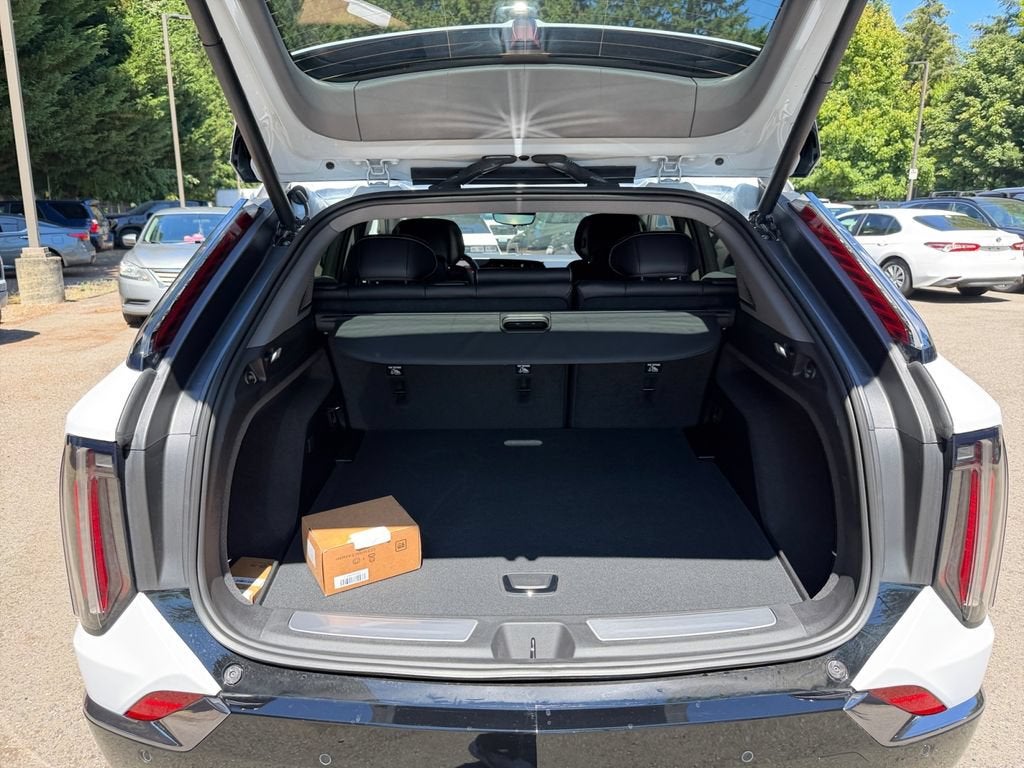 2027 Cadillac OPTIQ Premium Sport