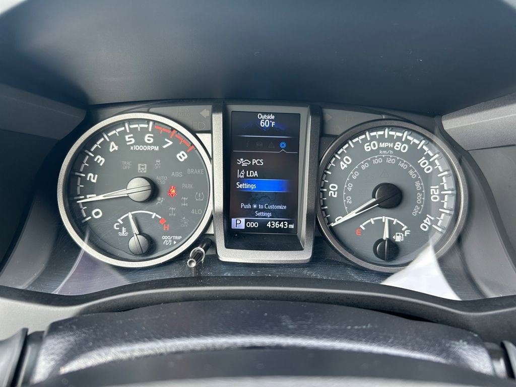 2022 Toyota Tacoma 4WD SR5