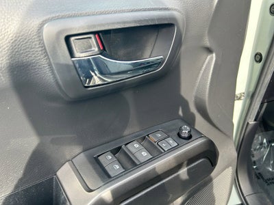 2022 Toyota Tacoma 4WD SR5