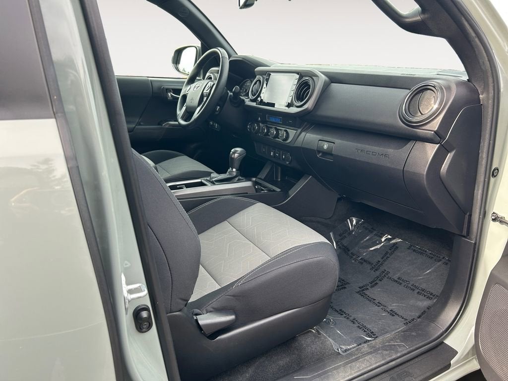 2022 Toyota Tacoma 4WD SR5